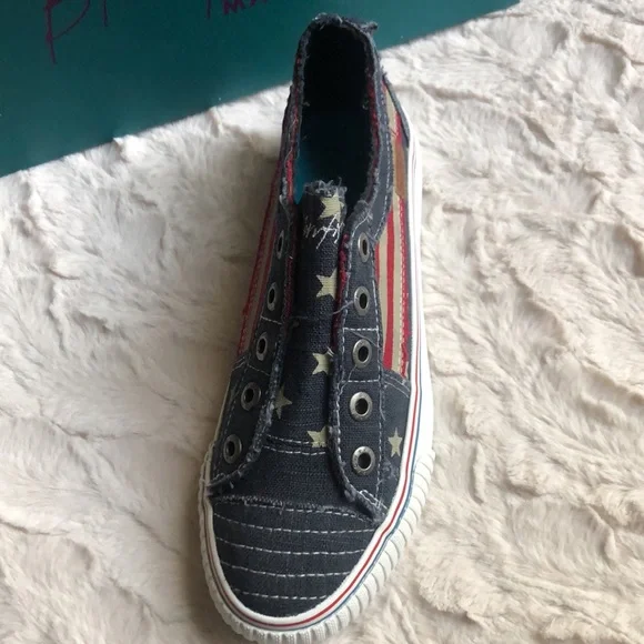 Blowfish Ladies Bettie Navy Star Print Slip on sneakers - Picture 10 of 10